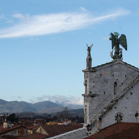 Palazzo Rocchi - Residenza D'Epoca Bed and Breakfast Λούκα Εξωτερικό φωτογραφία