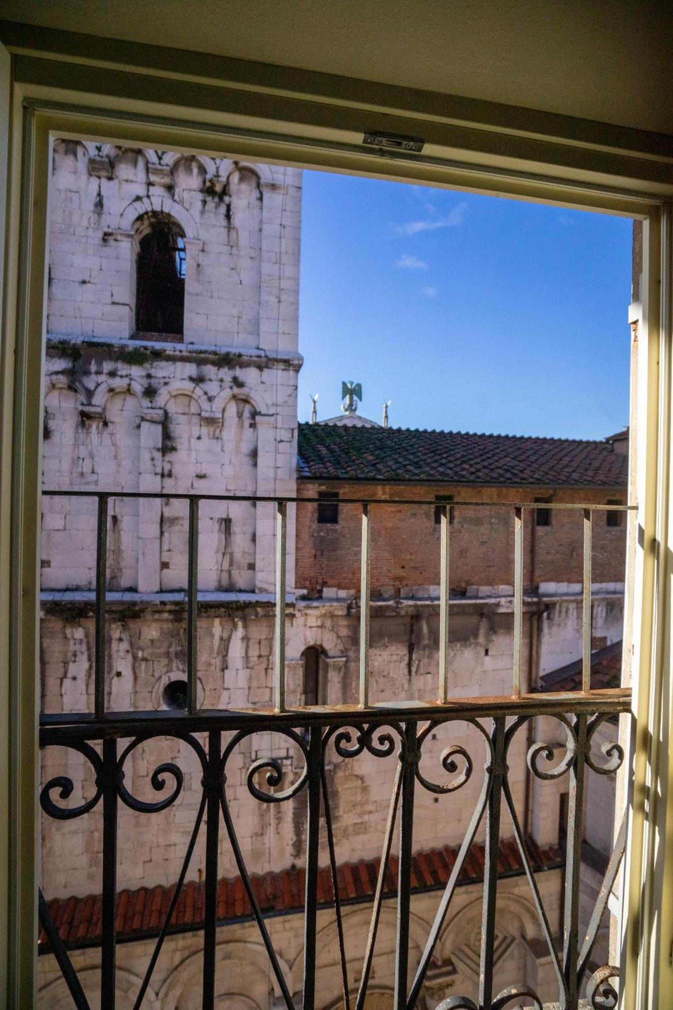 Palazzo Rocchi - Residenza D'Epoca Bed and Breakfast Λούκα Εξωτερικό φωτογραφία