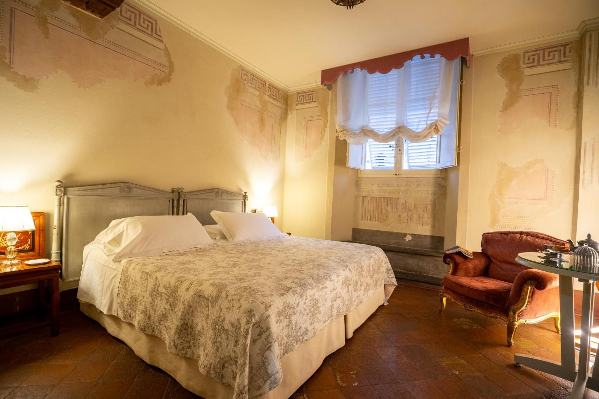 Palazzo Rocchi - Residenza D'Epoca Bed and Breakfast Λούκα Εξωτερικό φωτογραφία