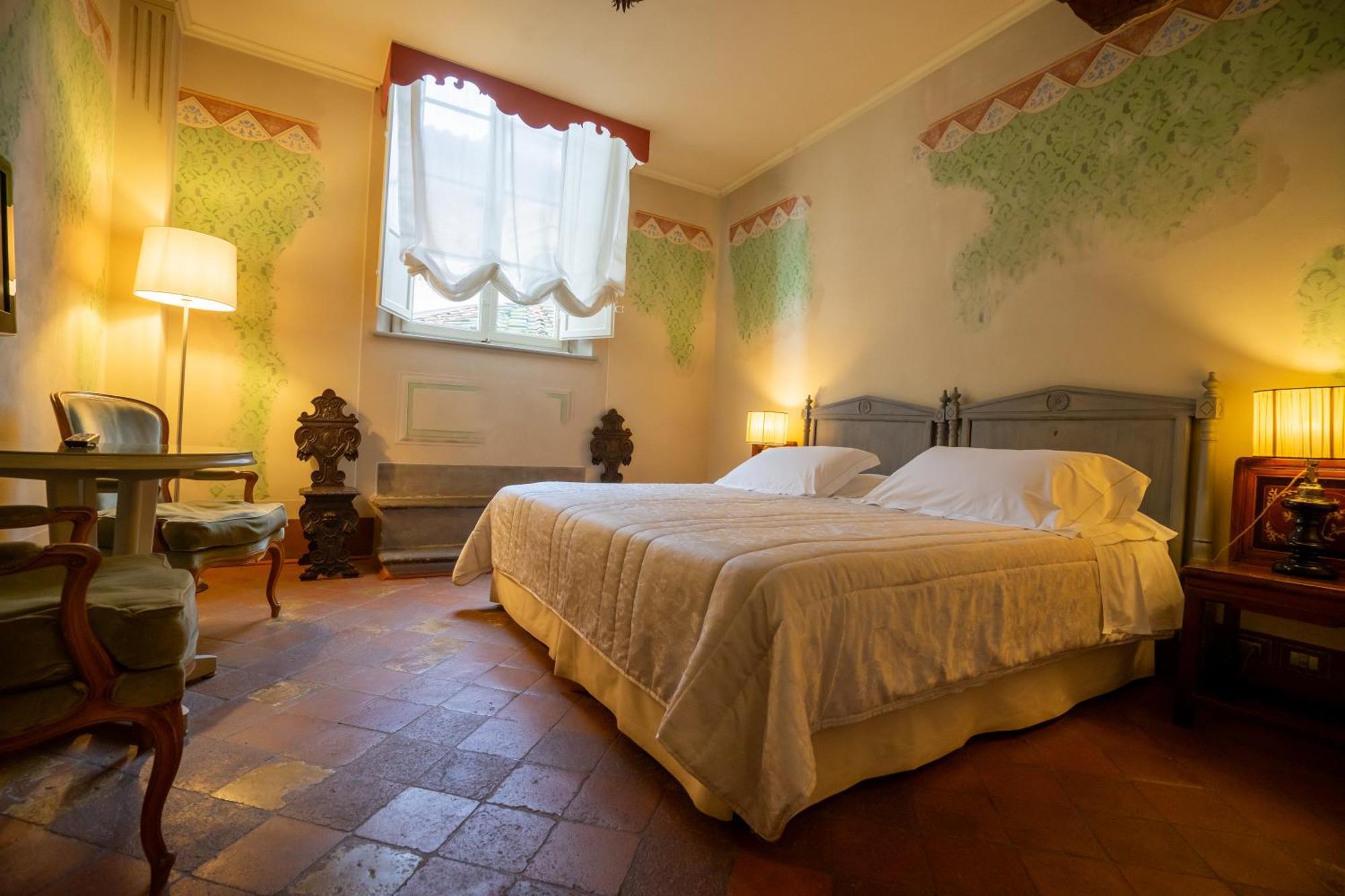 Palazzo Rocchi - Residenza D'Epoca Bed and Breakfast Λούκα Εξωτερικό φωτογραφία