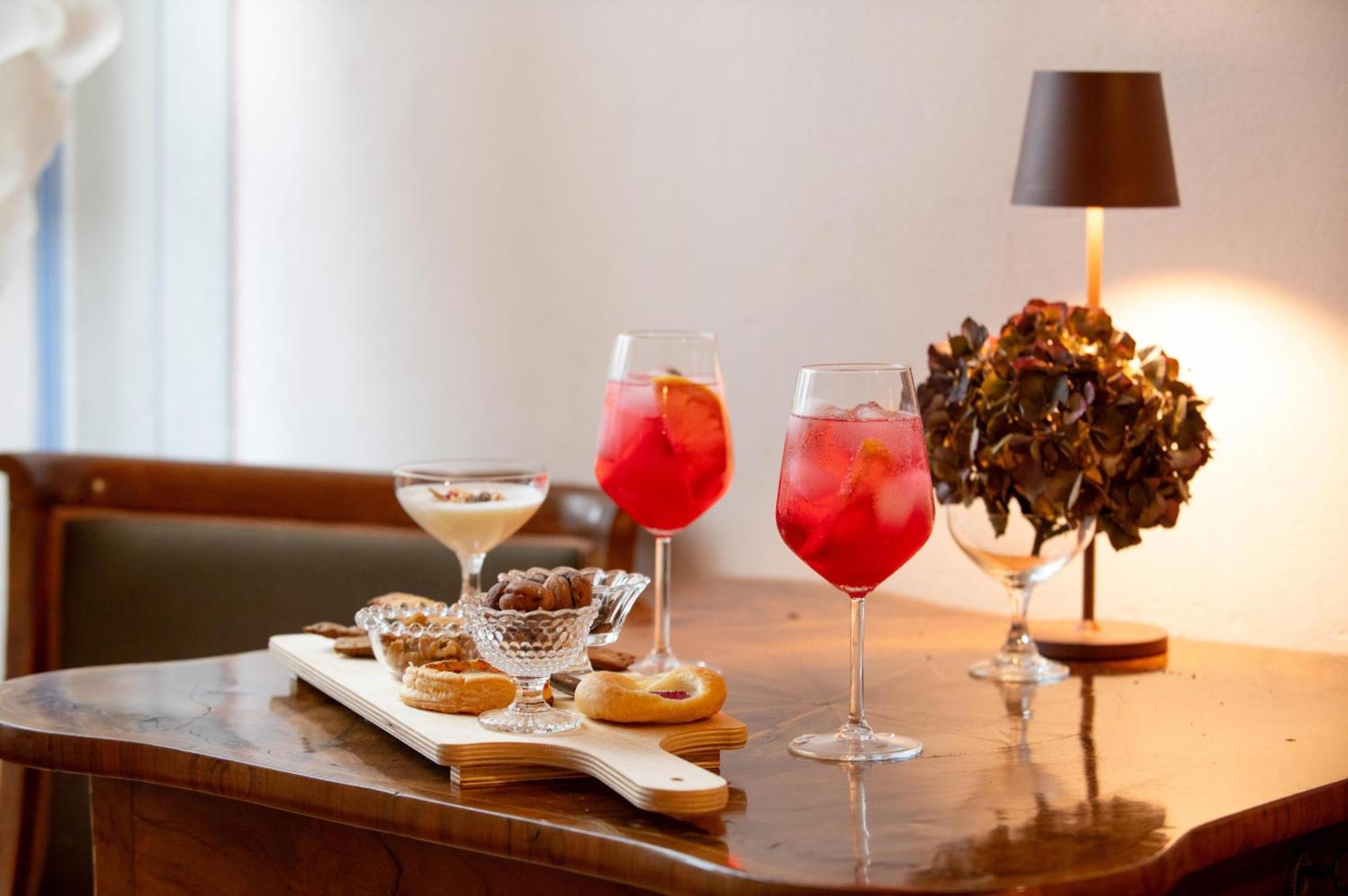 Palazzo Rocchi - Residenza D'Epoca Bed and Breakfast Λούκα Εξωτερικό φωτογραφία